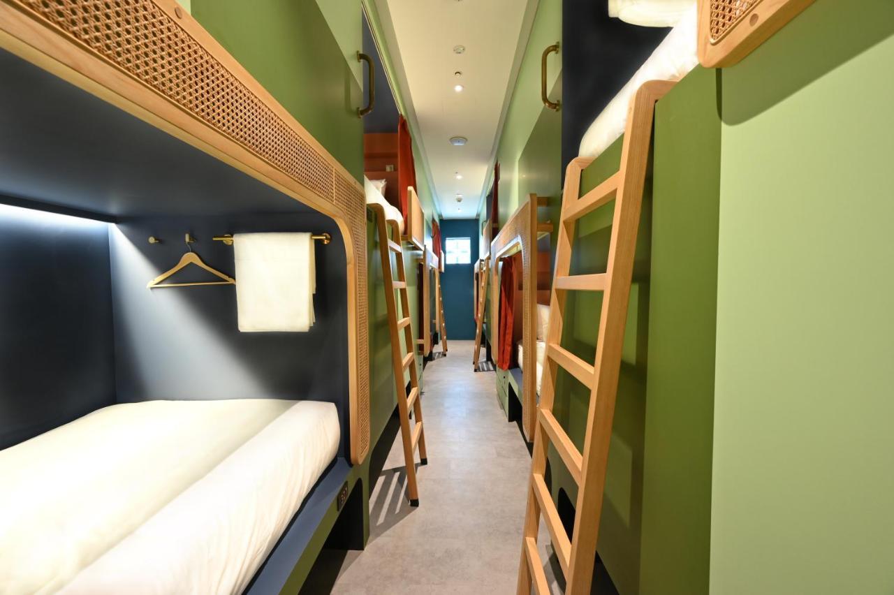 Dream Chaser Boutique Capsule Hotel สิงคโปร์ ภายนอก รูปภาพ